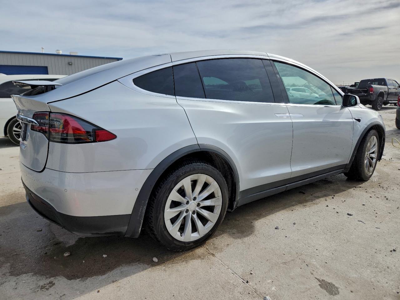 2018 TESLA MODEL X photo 3