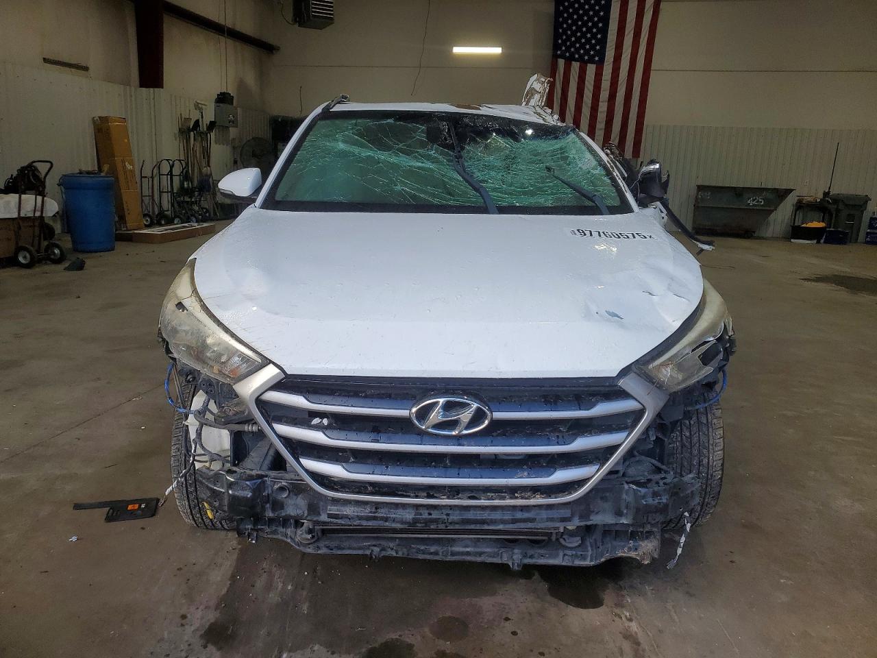 2018 HYUNDAI TUCSON photo 9