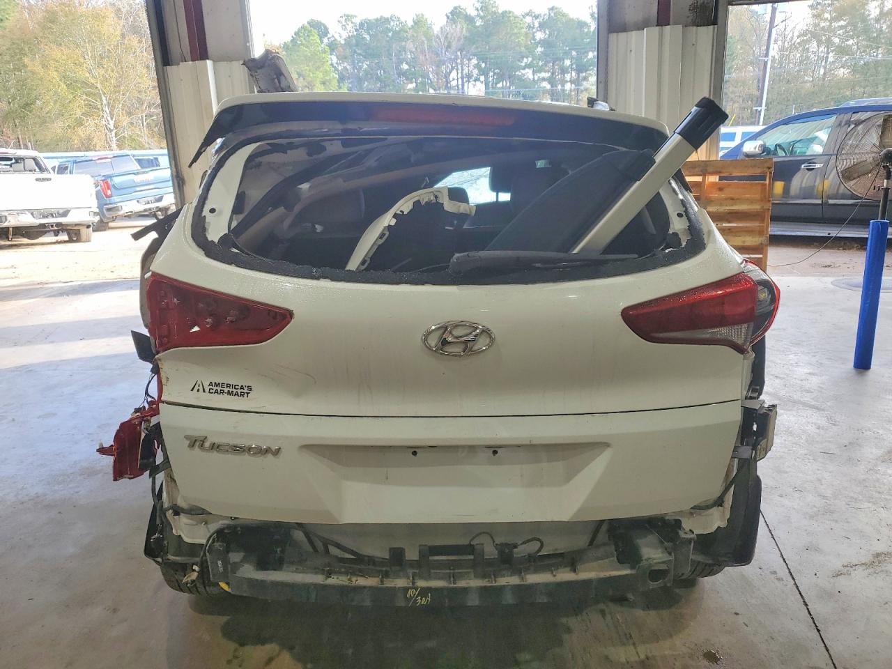 2018 HYUNDAI TUCSON photo 11