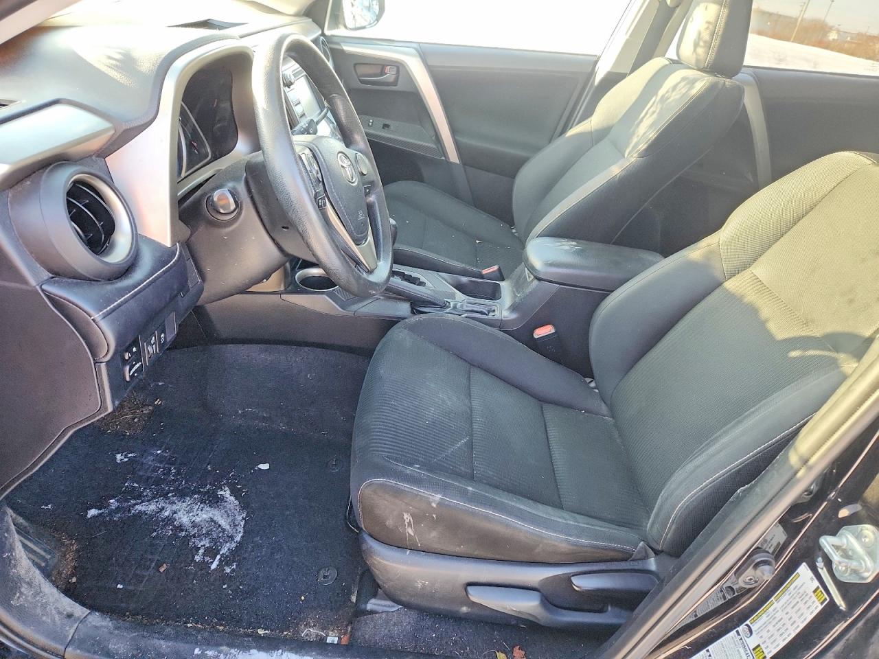 2013 TOYOTA RAV4 XLE photo 7