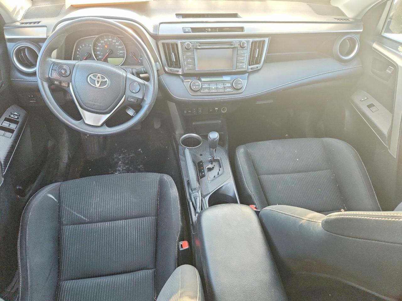 2013 TOYOTA RAV4 XLE photo 8
