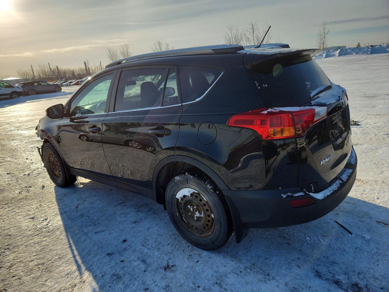 2013 TOYOTA RAV4 XLE photo 2
