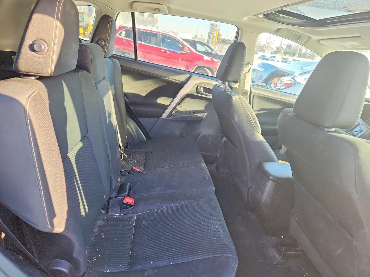 2013 TOYOTA RAV4 XLE photo 10