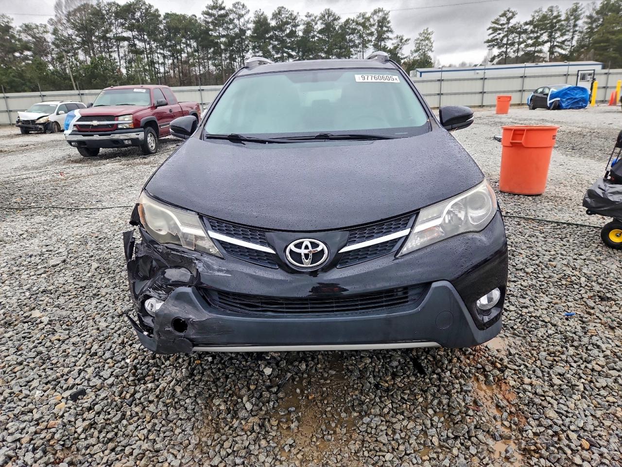 2014 TOYOTA RAV4 XLE photo 5