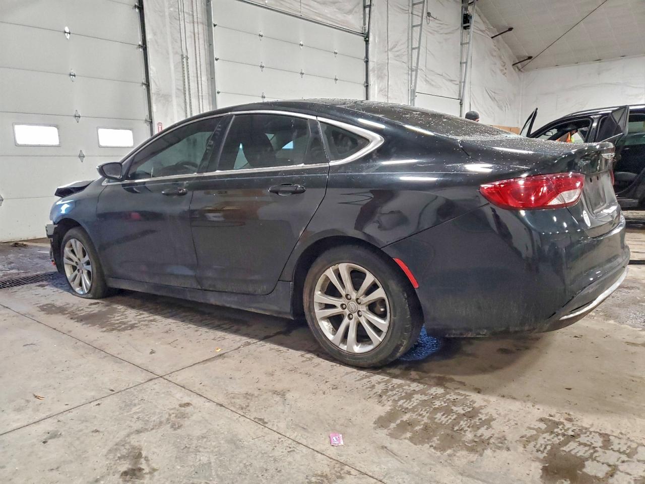 2015 CHRYSLER 200 LIMITED photo 2