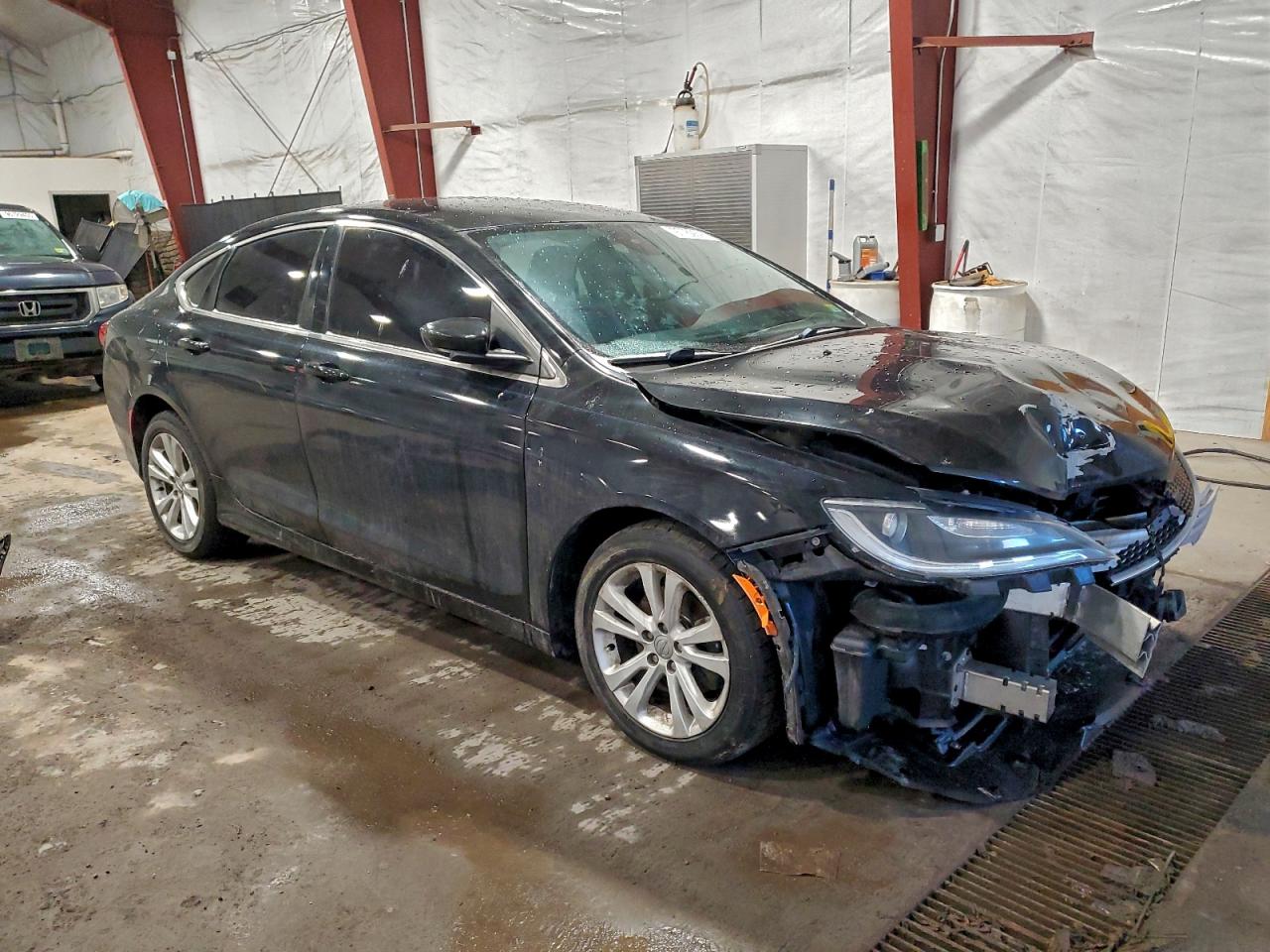 2015 CHRYSLER 200 LIMITED photo 4