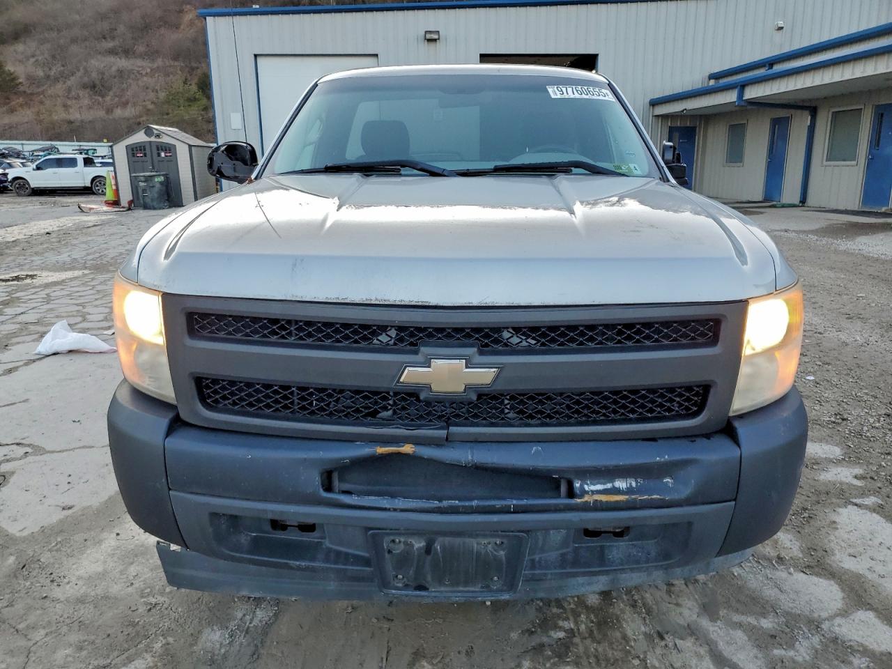 2010 CHEVROLET SILVERADO C1500 photo 5