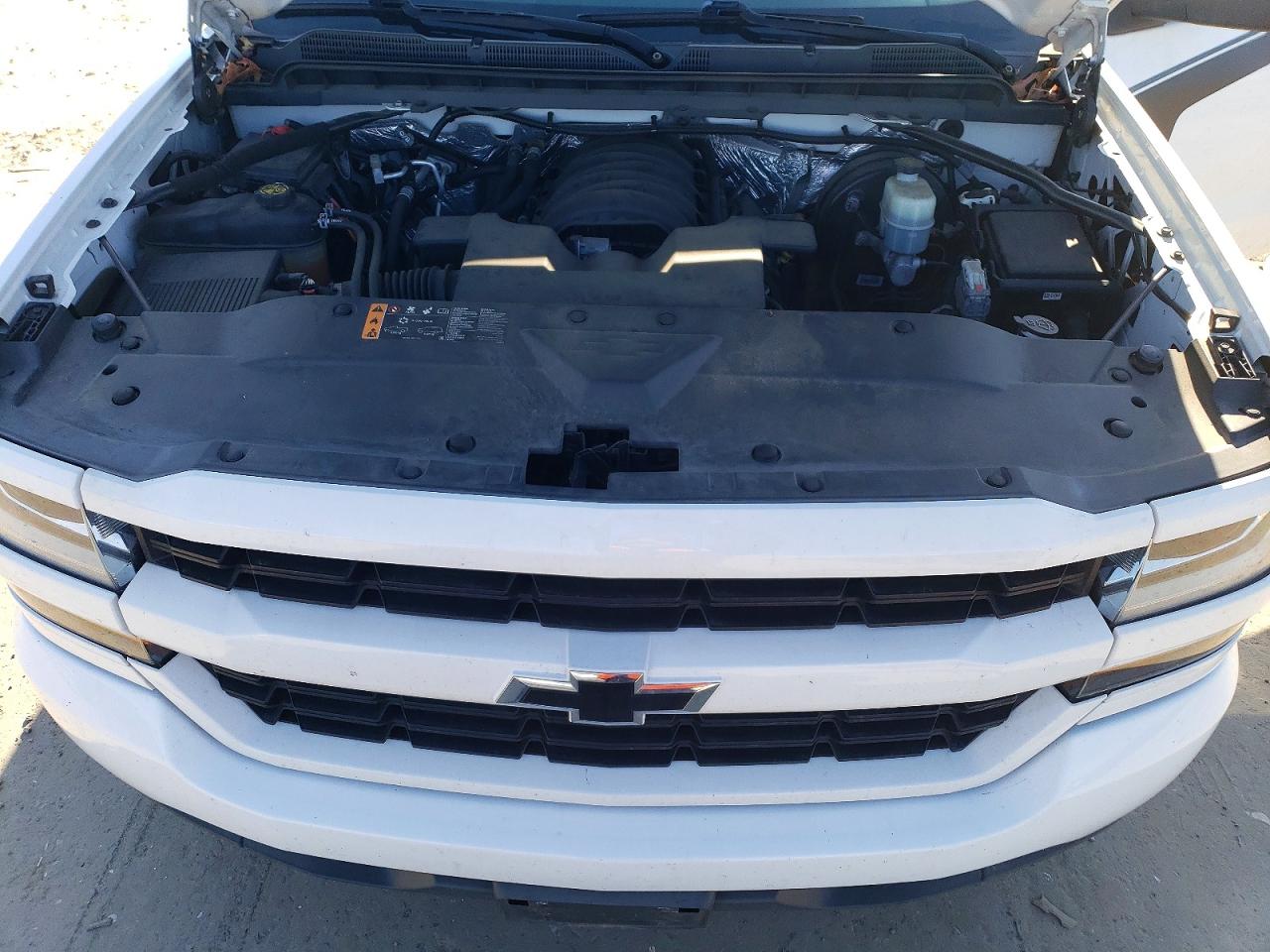 2018 CHEVROLET SILVERADO K1500 CUSTOM photo 11