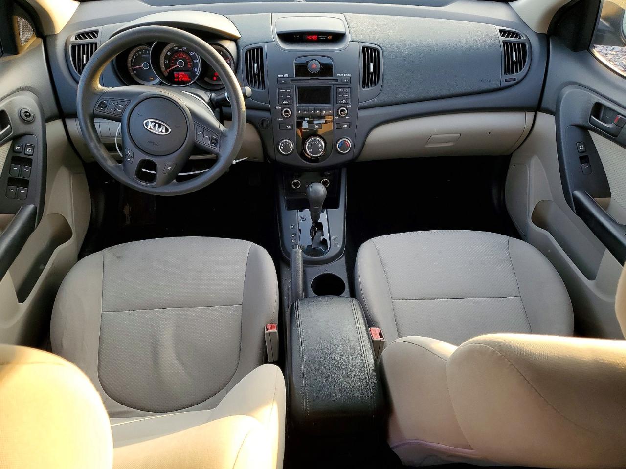 2010 KIA FORTE EX photo 8