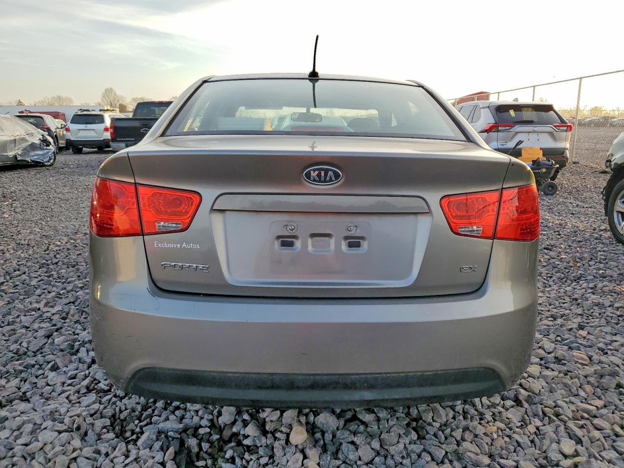 2010 KIA FORTE EX photo 6