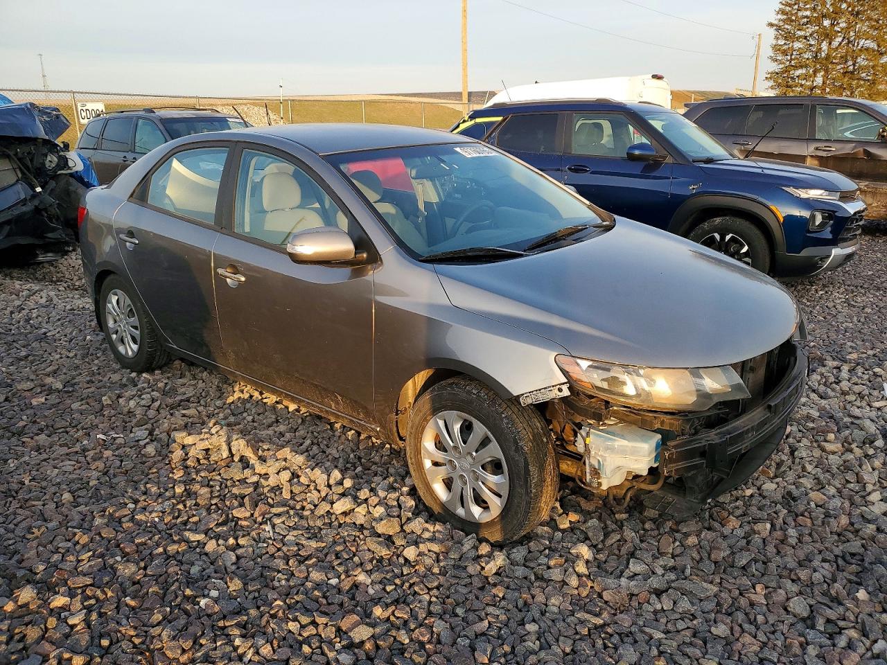2010 KIA FORTE EX photo 4