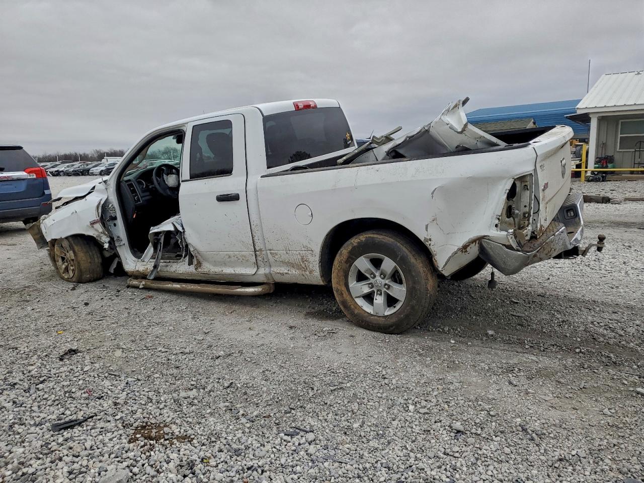 2019 RAM 1500 CLASSIC TRADESMAN photo 2