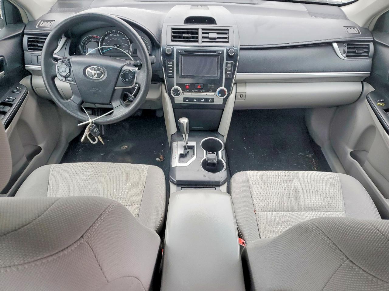 2014 TOYOTA CAMRY photo 8