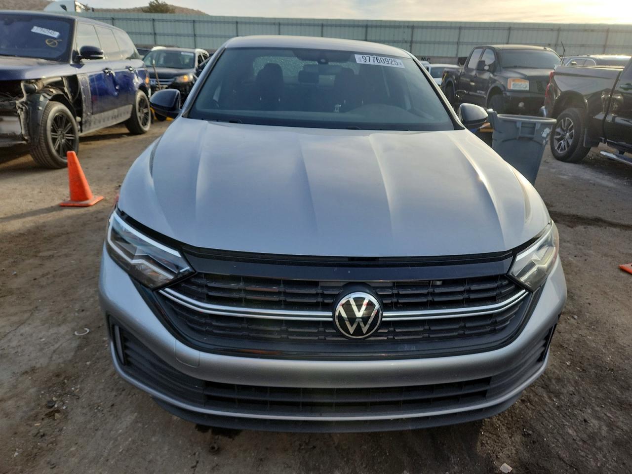 2023 VOLKSWAGEN JETTA SPORT photo 5