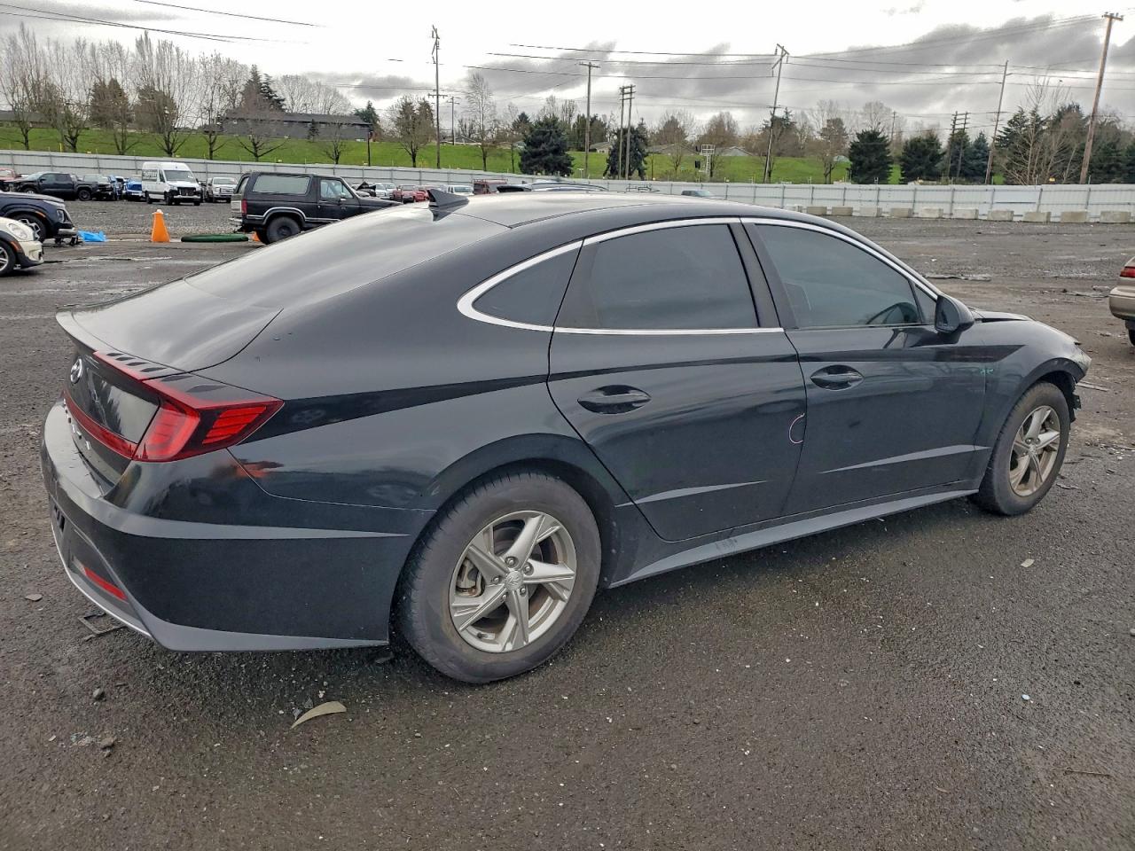 2020 HYUNDAI SONATA SE photo 3