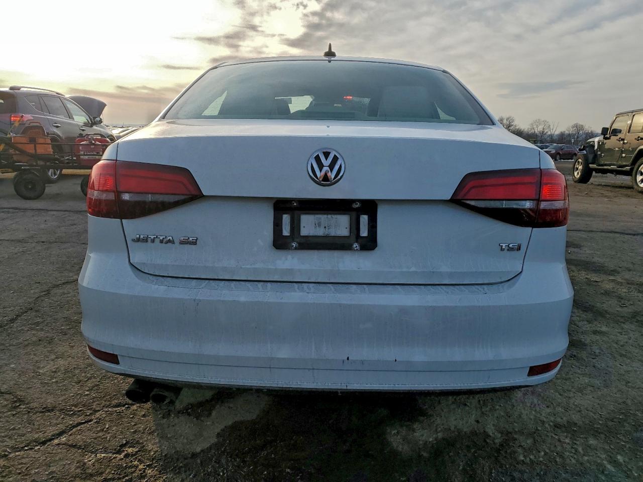 2017 VOLKSWAGEN JETTA SE photo 6