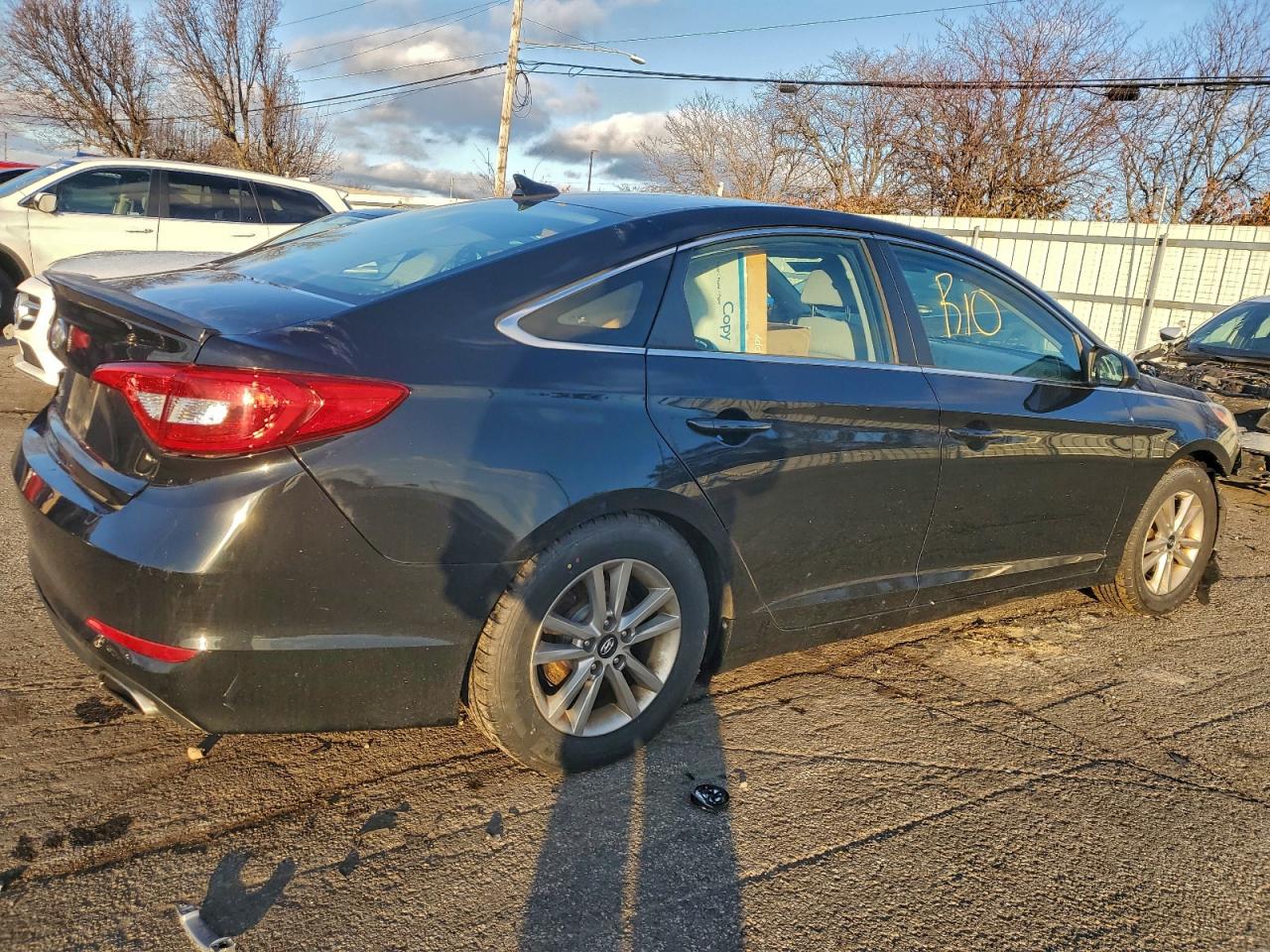 2016 HYUNDAI SONATA SE photo 3
