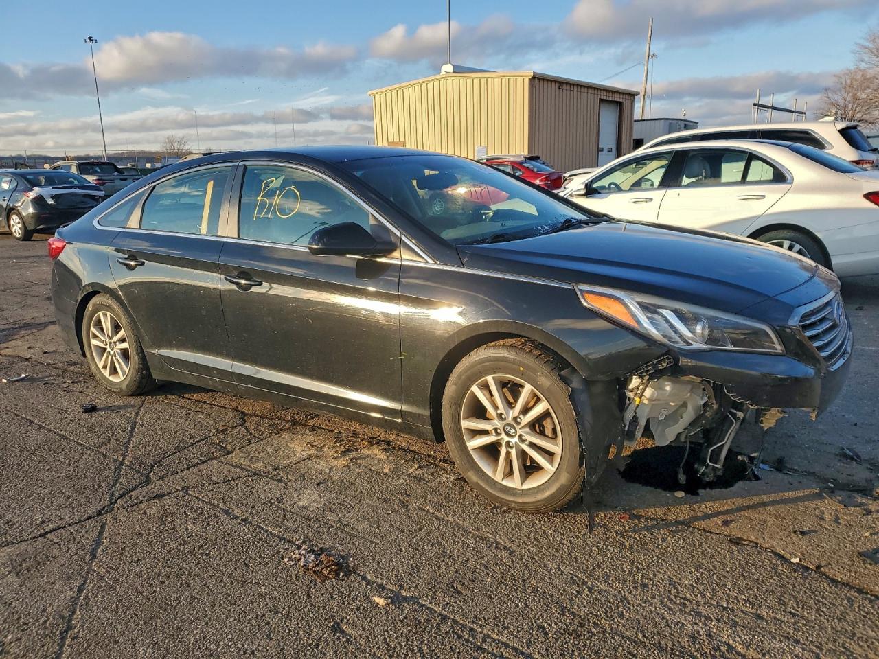 2016 HYUNDAI SONATA SE photo 4