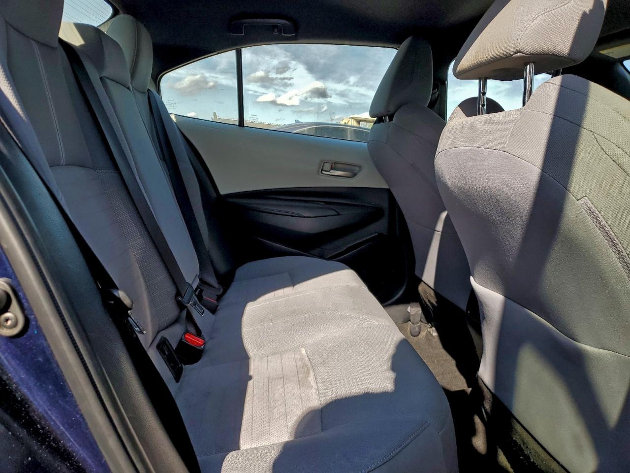 2020 TOYOTA COROLLA SE photo 19