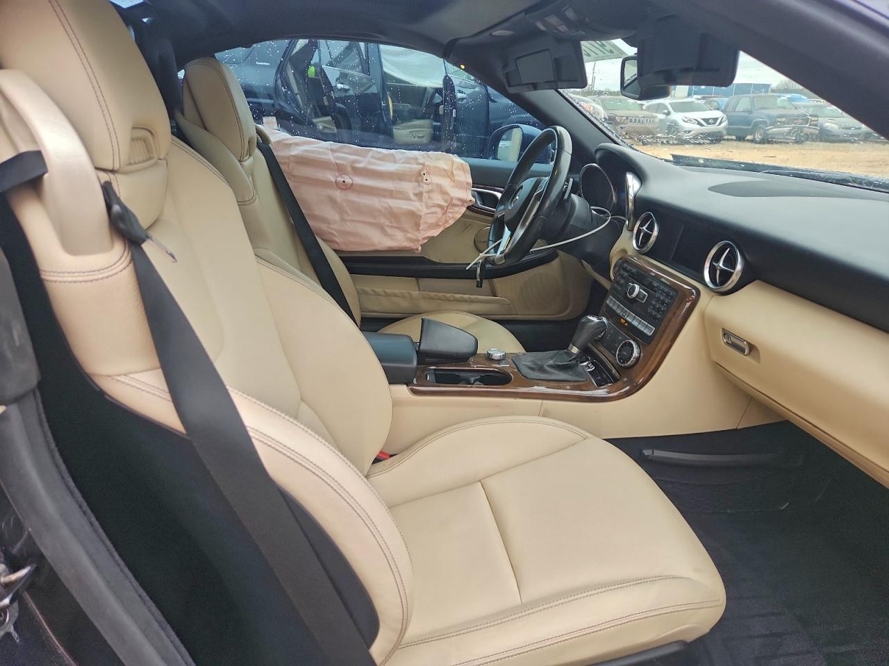 2015 MERCEDES-BENZ SLK 250 photo 10