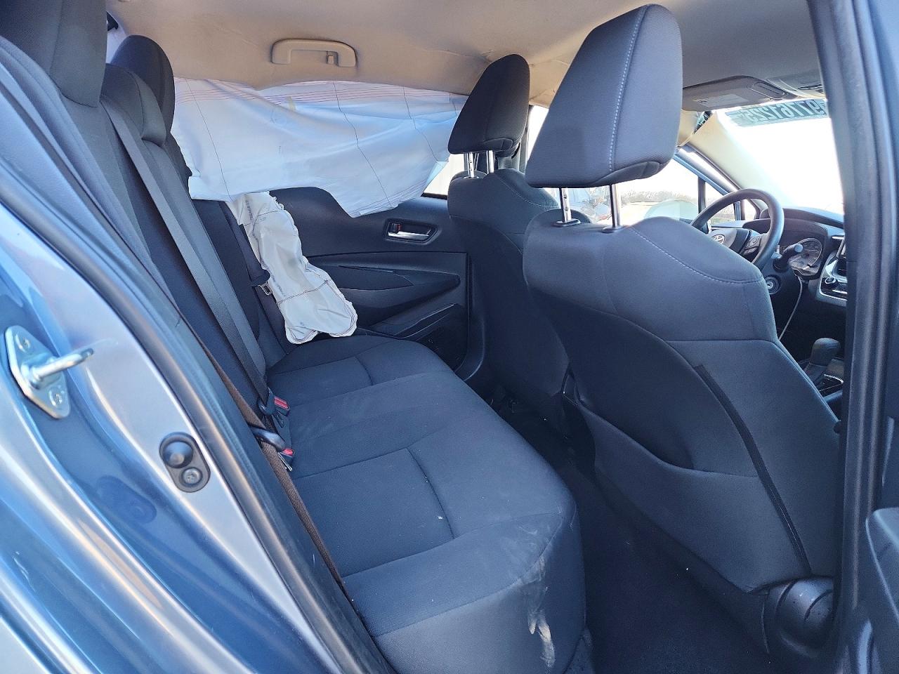 2021 TOYOTA COROLLA LE photo 10