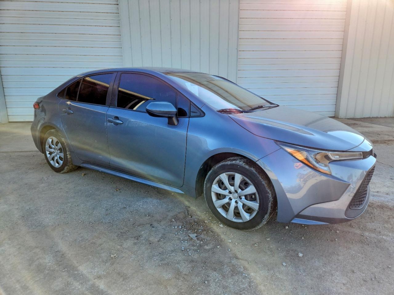 2021 TOYOTA COROLLA LE photo 4