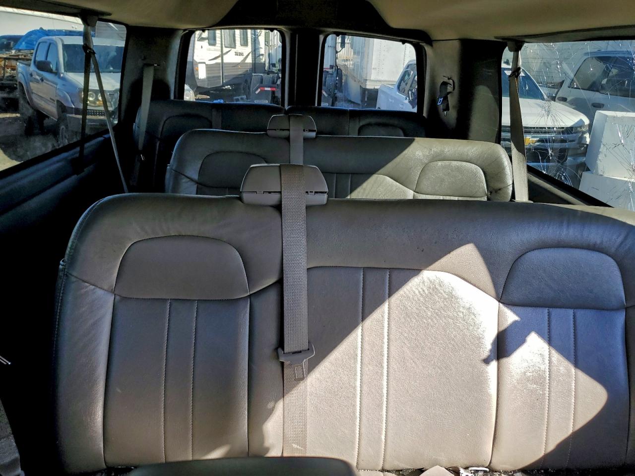 2017 CHEVROLET EXPRESS G3500 LS photo 10
