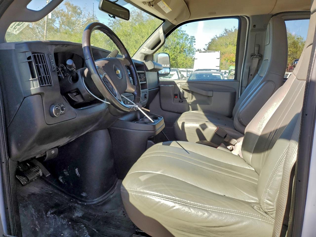 2017 CHEVROLET EXPRESS G3500 LS photo 7