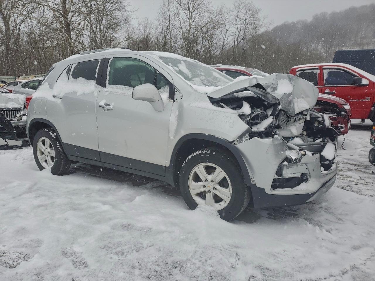 2019 CHEVROLET TRAX 1LT photo 4