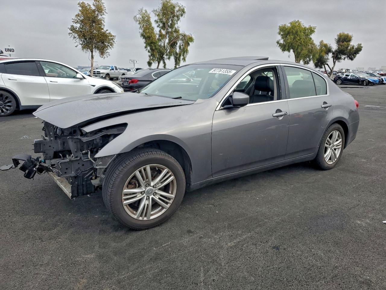 2013 INFINITI G37