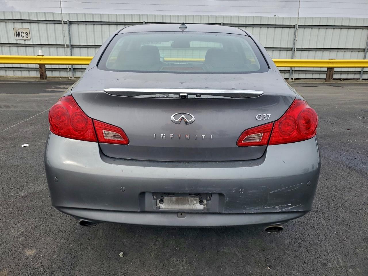 2013 INFINITI G37 BASE photo 6