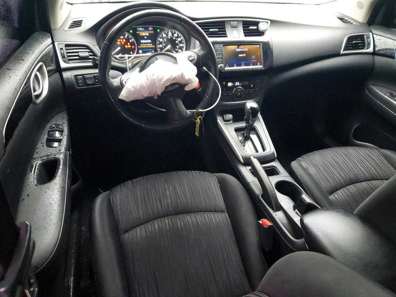 2019 NISSAN SENTRA S photo 8