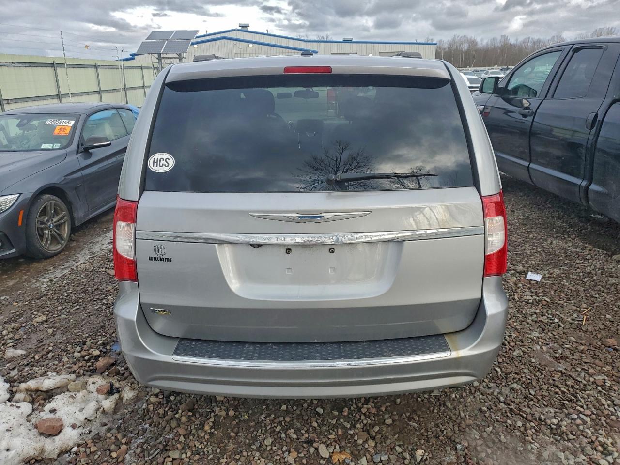 2015 CHRYSLER TOWN & COUNTRY TOURING photo 6