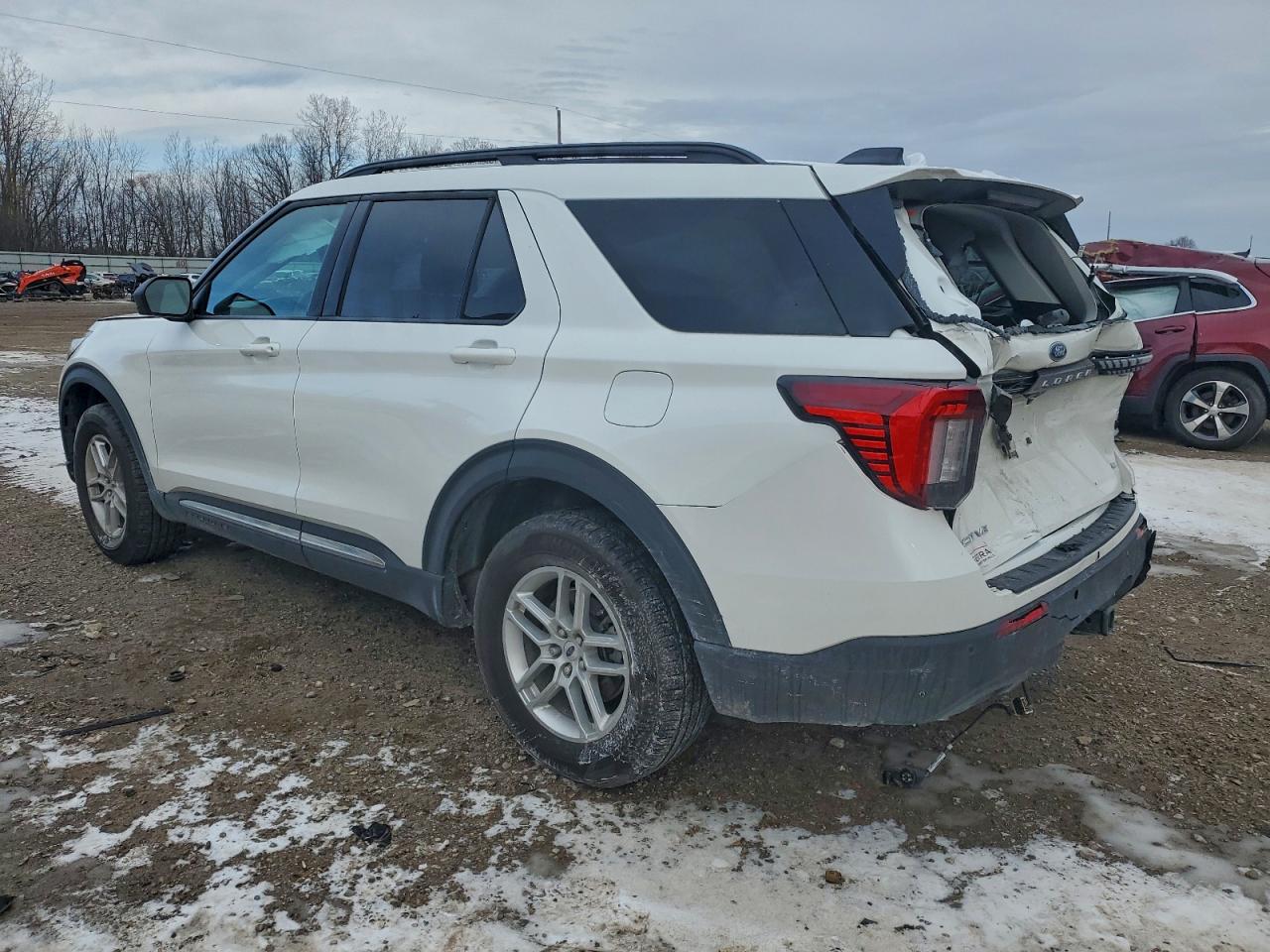 2025 FORD EXPLORER ACTIVE photo 2