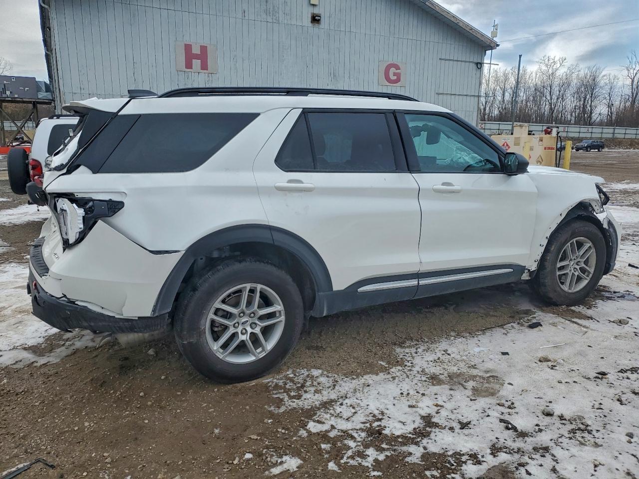 2025 FORD EXPLORER ACTIVE photo 3