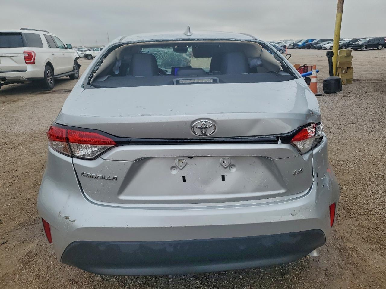 2024 TOYOTA COROLLA LE photo 6