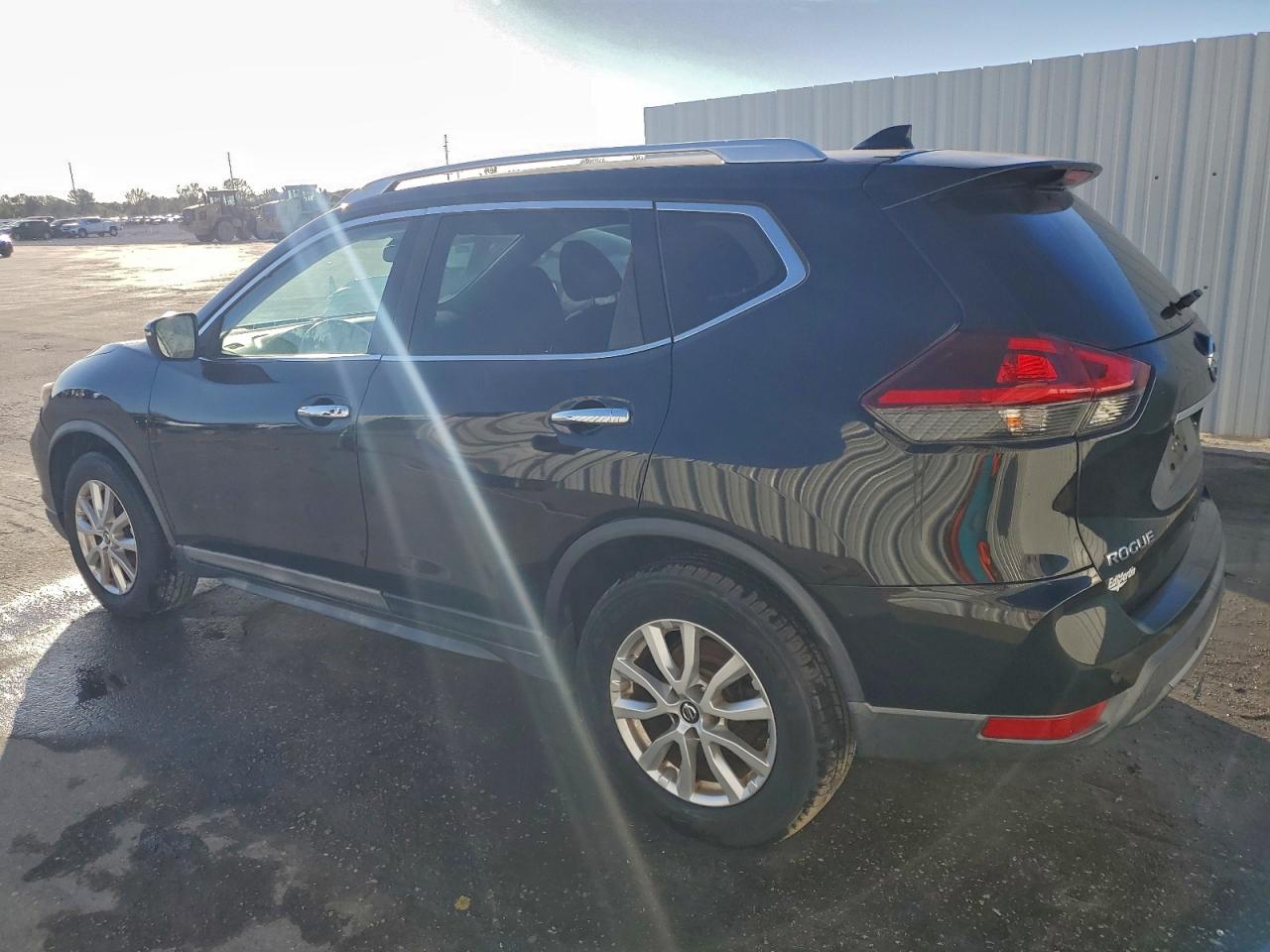 2020 NISSAN ROGUE S photo 2