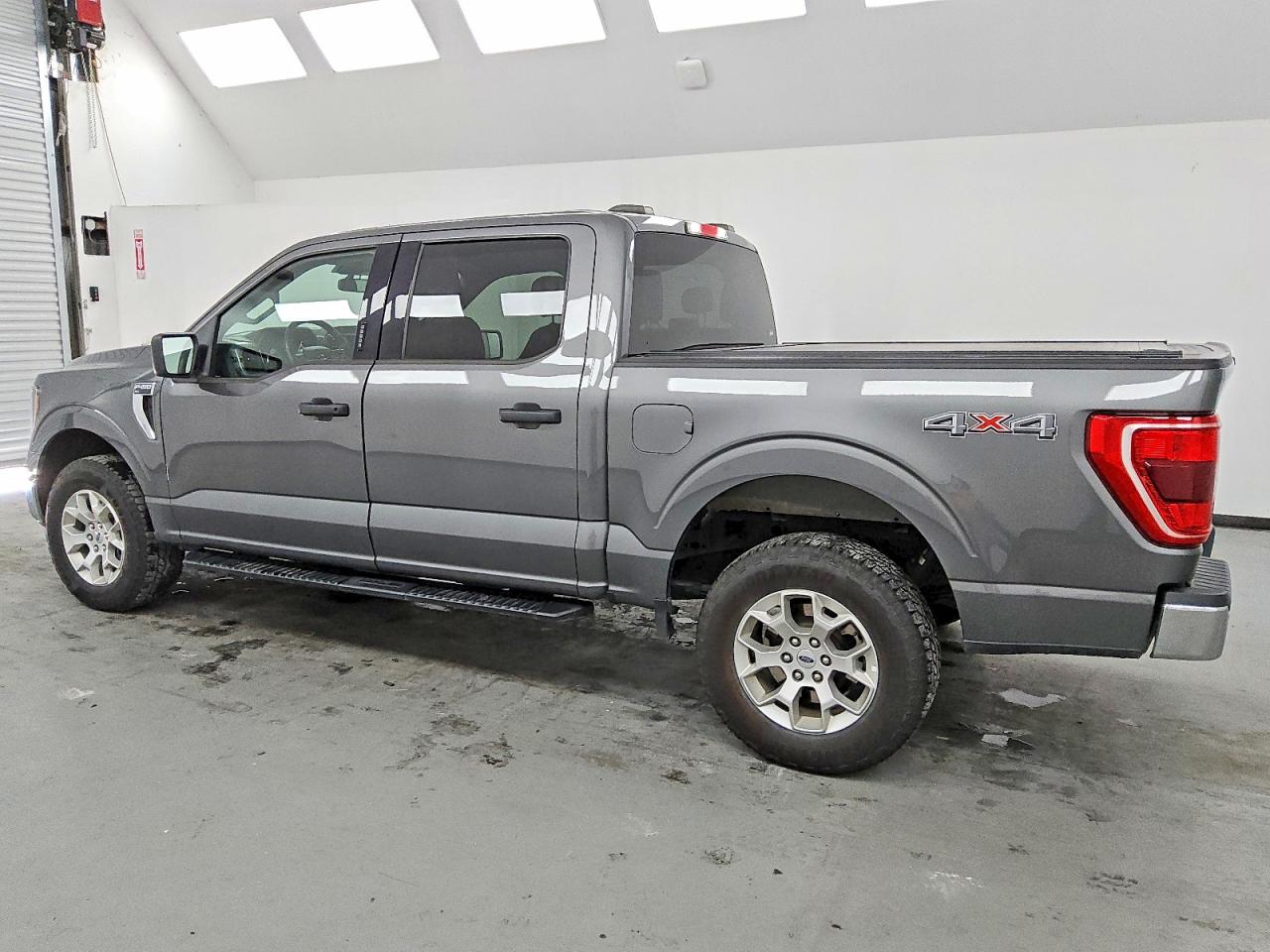 2023 FORD F150 SUPERCREW photo 2