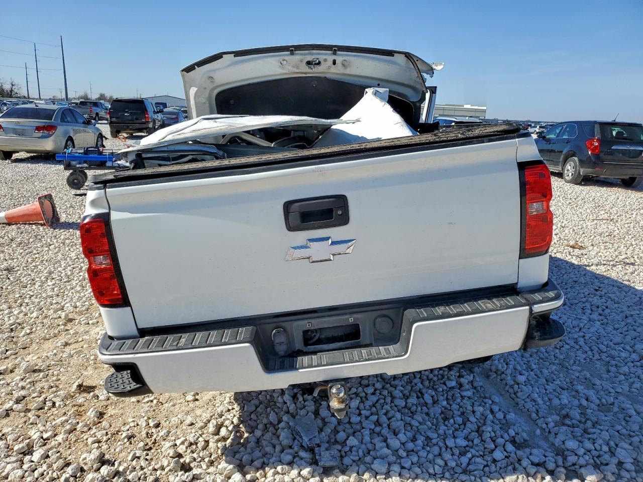 2017 CHEVROLET SILVERADO K1500 LT photo 6