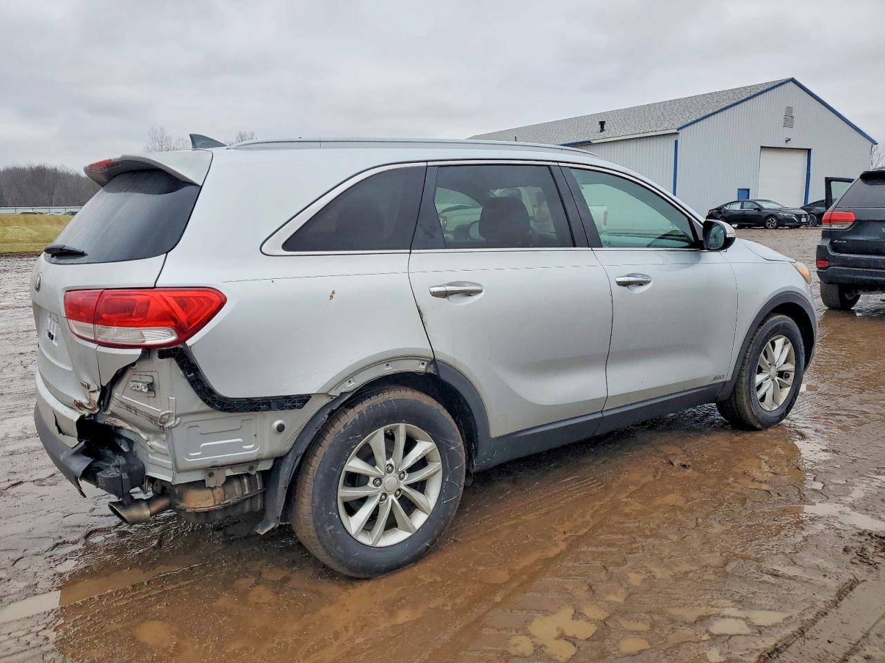2016 KIA SORENTO LX photo 3