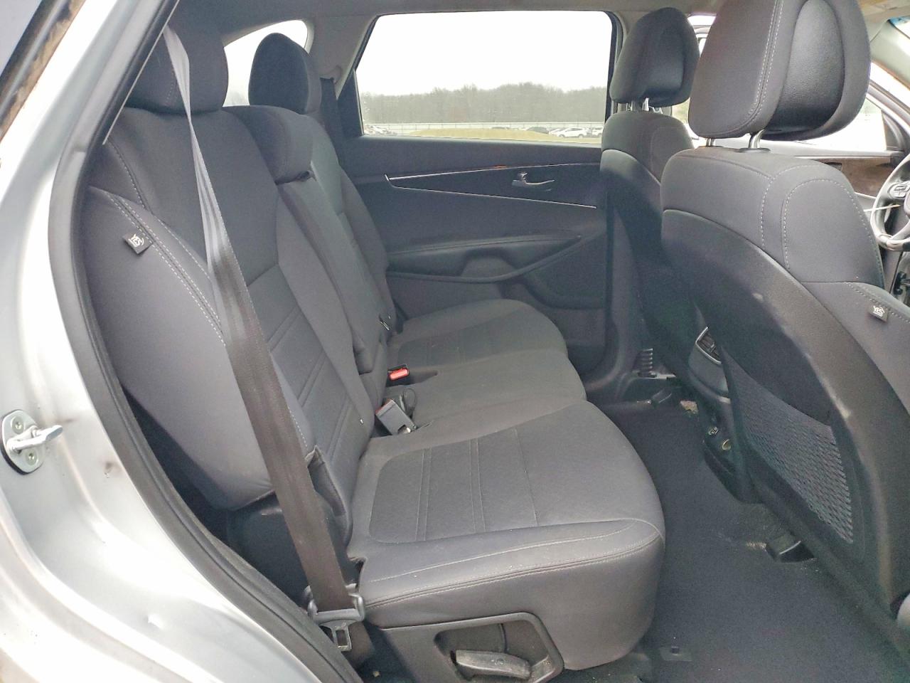 2016 KIA SORENTO LX photo 11