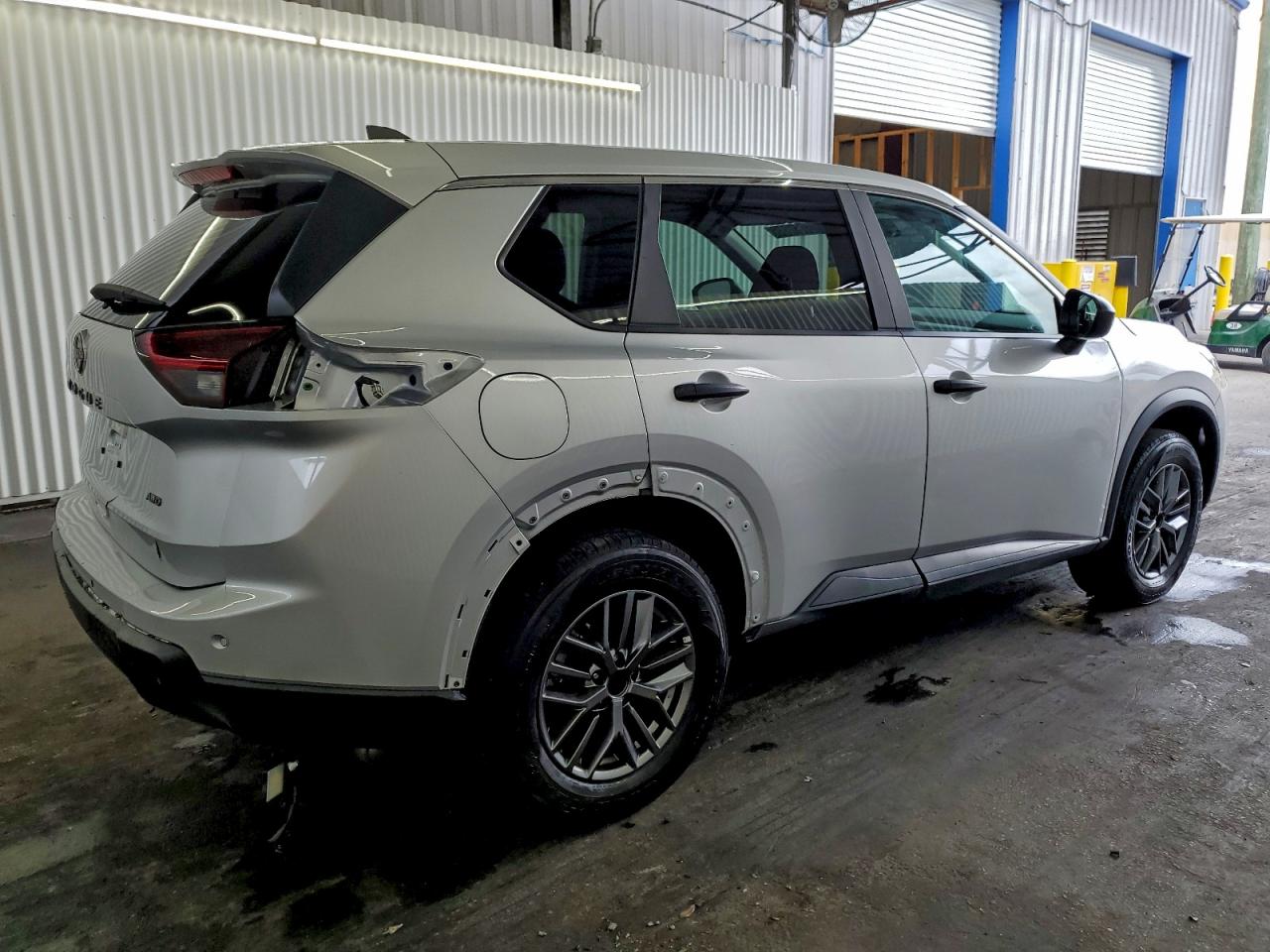 2024 NISSAN ROGUE S photo 5