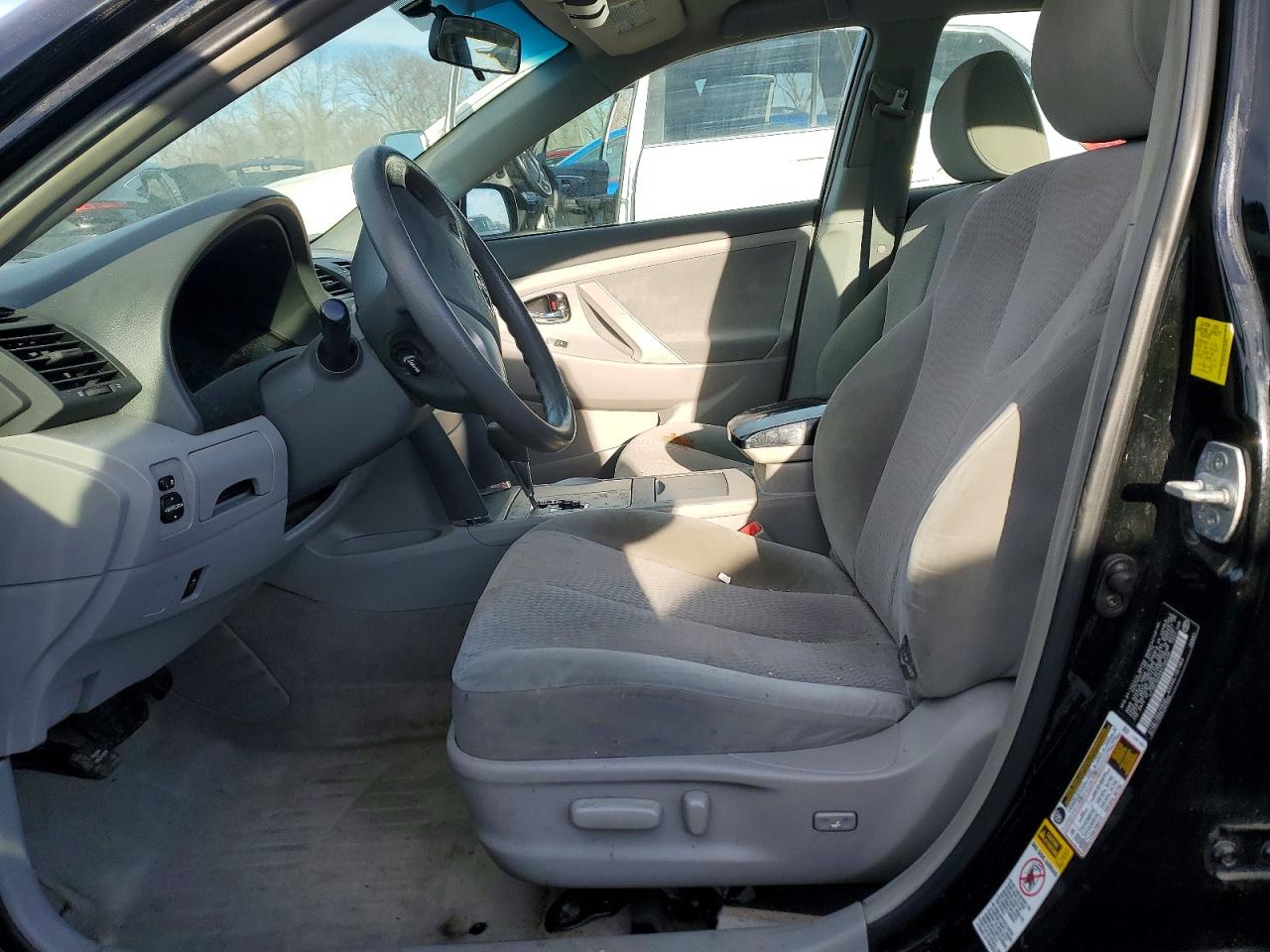 2011 TOYOTA CAMRY BASE photo 7