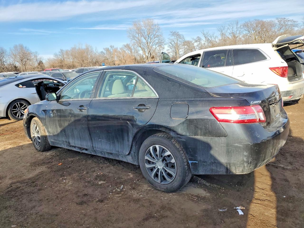 2011 TOYOTA CAMRY BASE photo 2