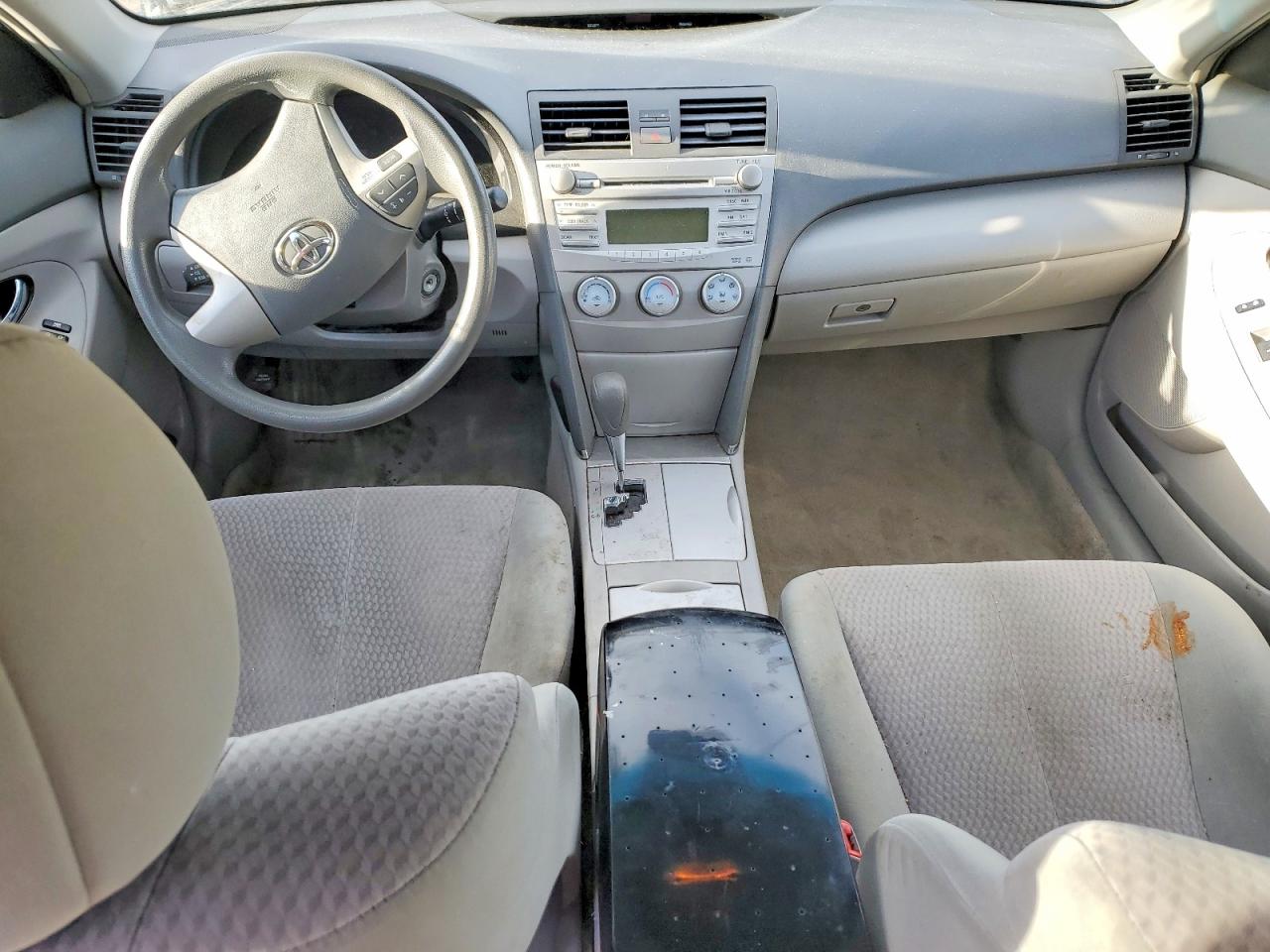 2011 TOYOTA CAMRY BASE photo 8