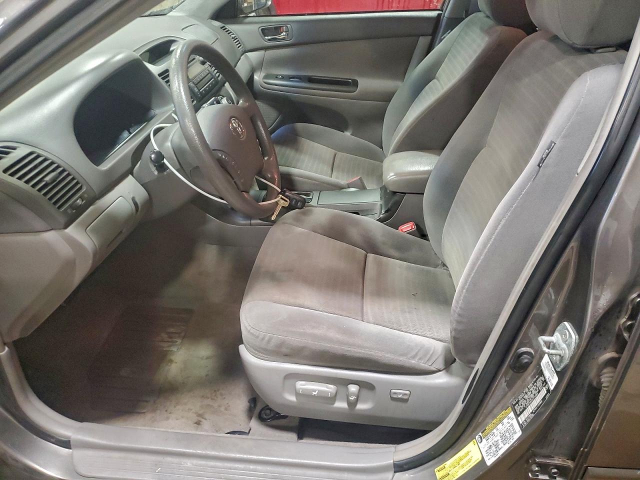 2005 TOYOTA CAMRY LE photo 7