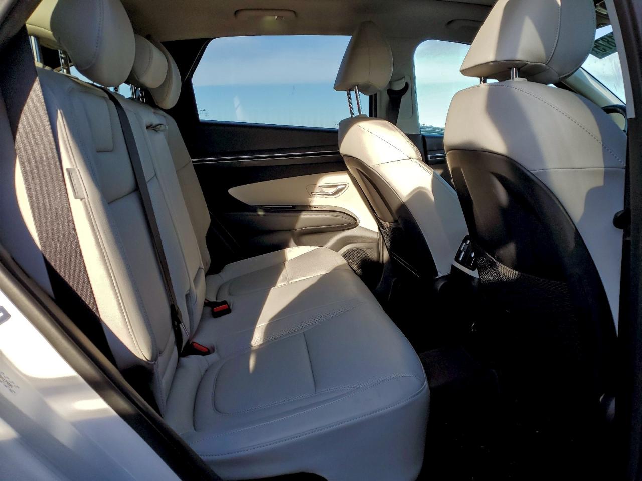 2024 HYUNDAI TUCSON photo 19