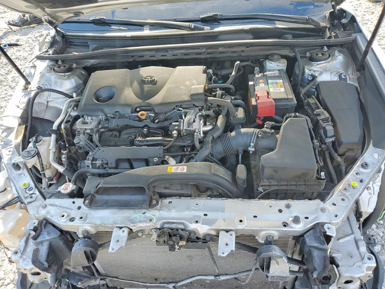 2020 TOYOTA CAMRY SE photo 21