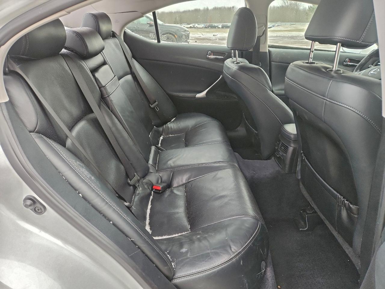 2012 LEXUS IS 250 photo 10