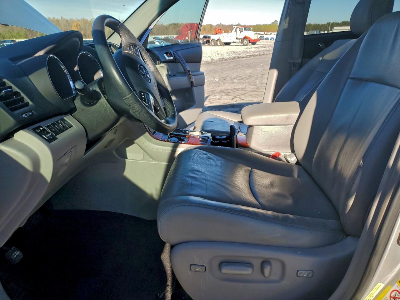 2013 TOYOTA HIGHLANDER LIMITED photo 7